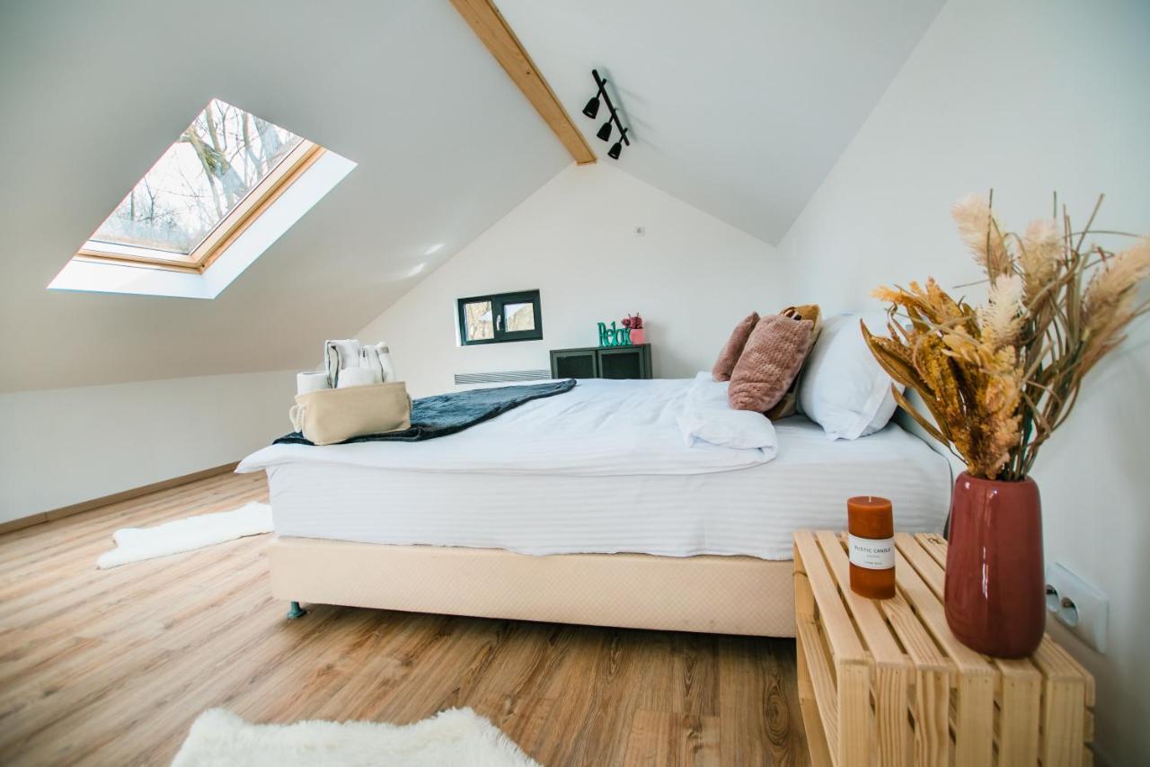 Loku' Villa Varbilau Ngoại thất bức ảnh
